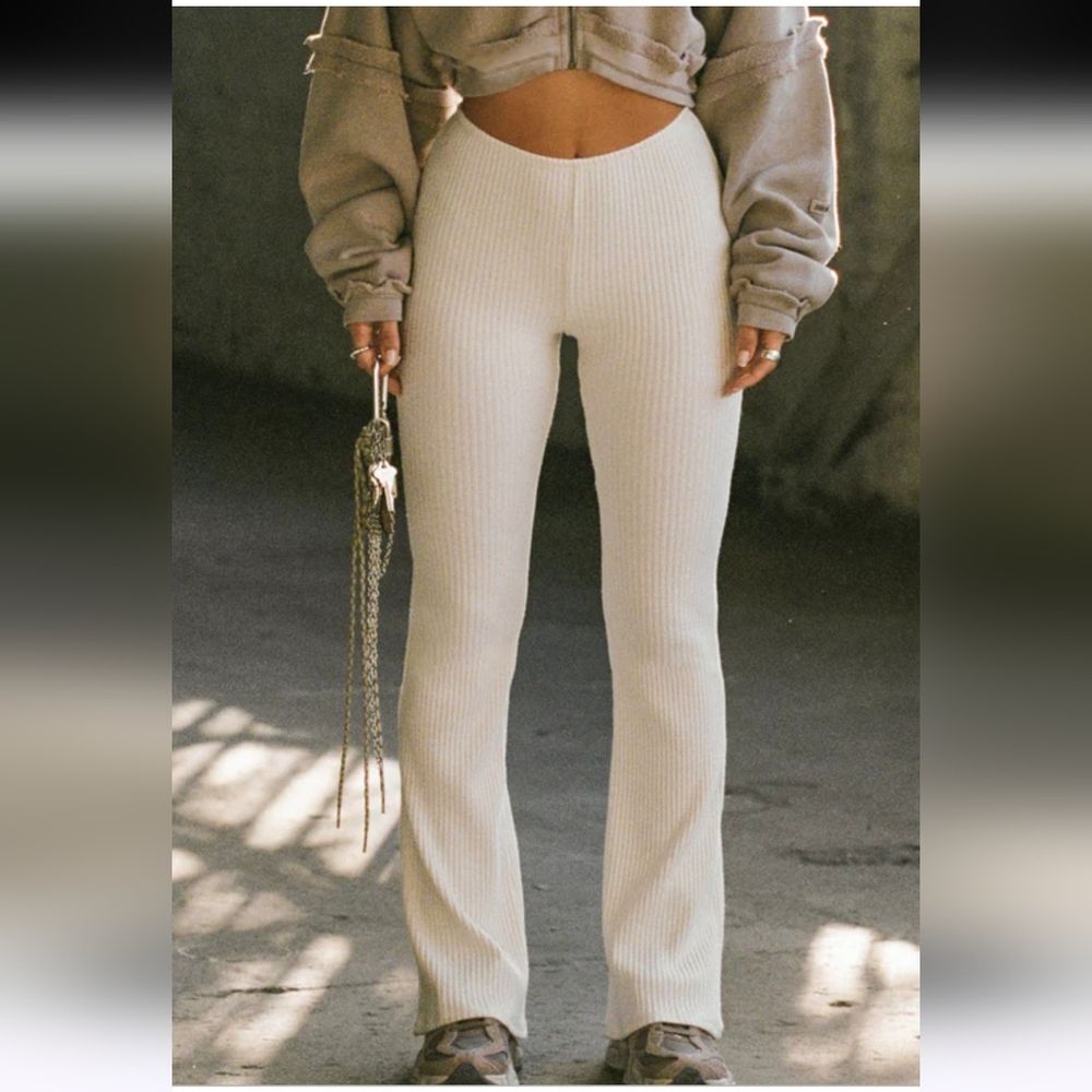 Joah Brown Mini Flare Pants In Natural Luxe Knit, Sz XS/S Excellent Condition - Picture 6 of 10